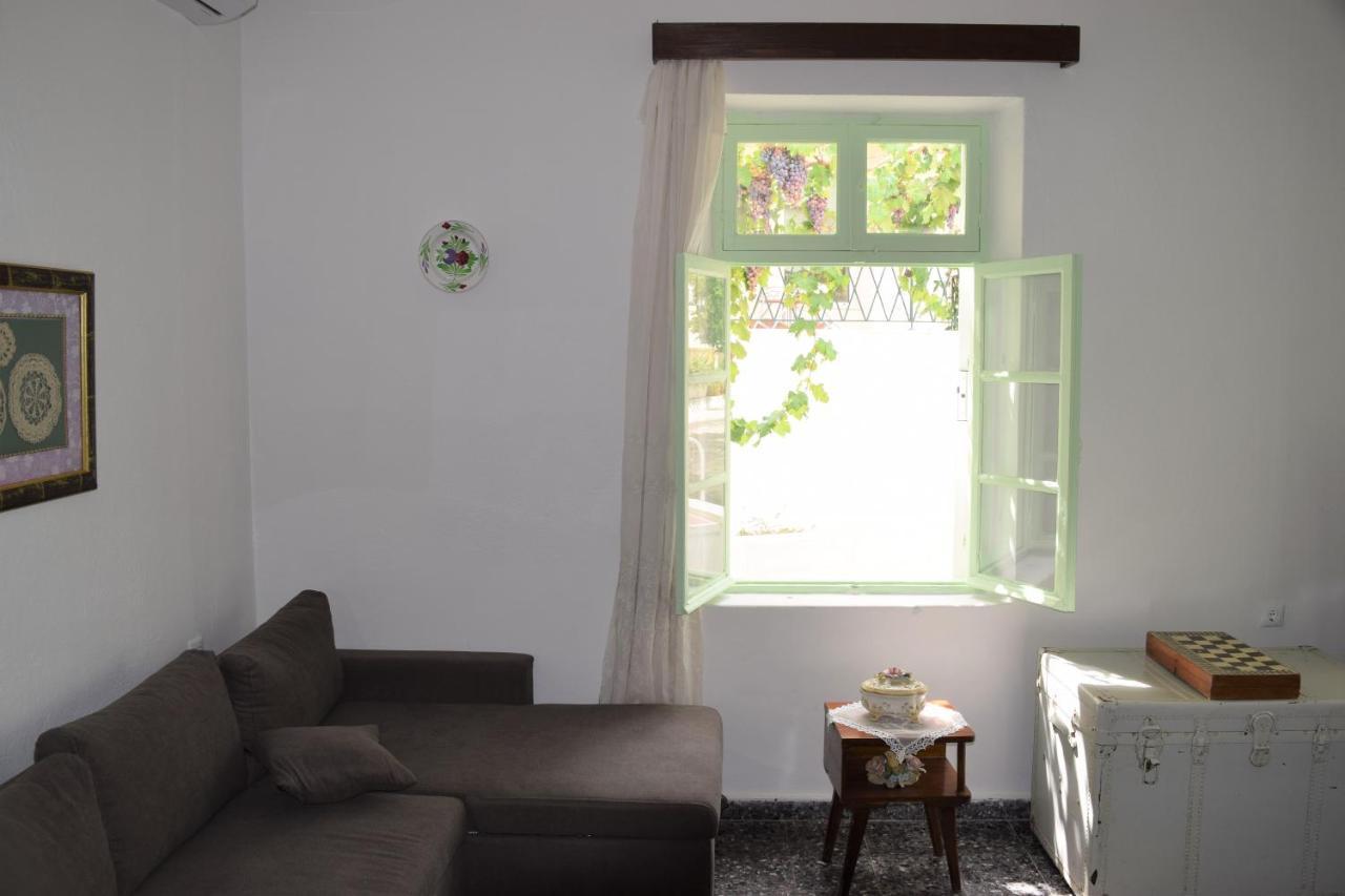 Village Home In Paradeísion מראה חיצוני תמונה