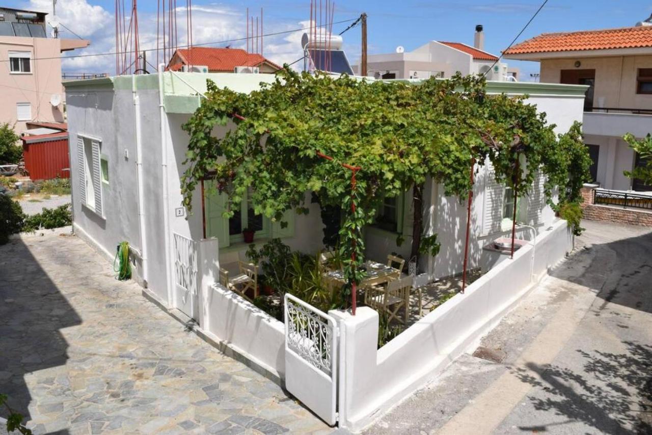 Village Home In Paradeísion מראה חיצוני תמונה